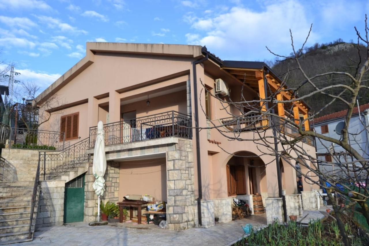 Guest House Radoman Virpazar Bagian luar foto